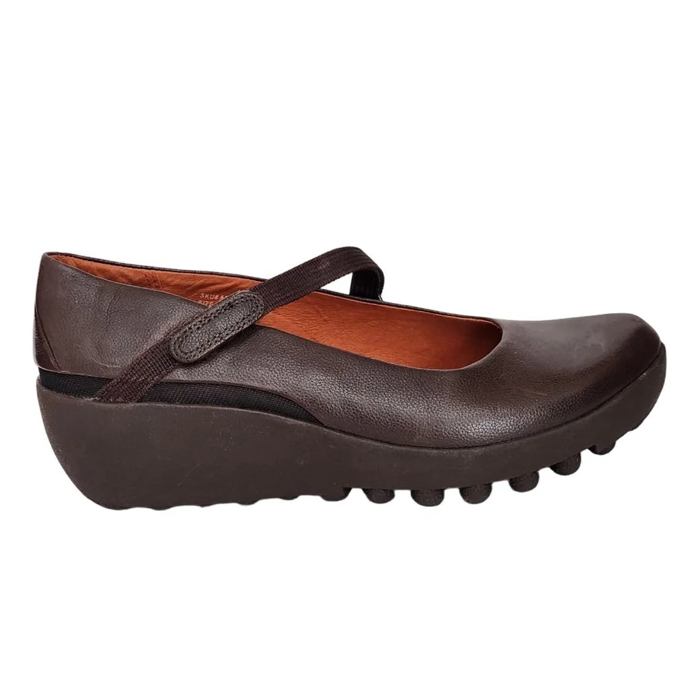 TSUBO Brown‎ Leather Wedge Mary Jane Shoes Size 7
